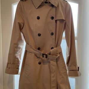 Banana Republic Beige Trench Coat Size small